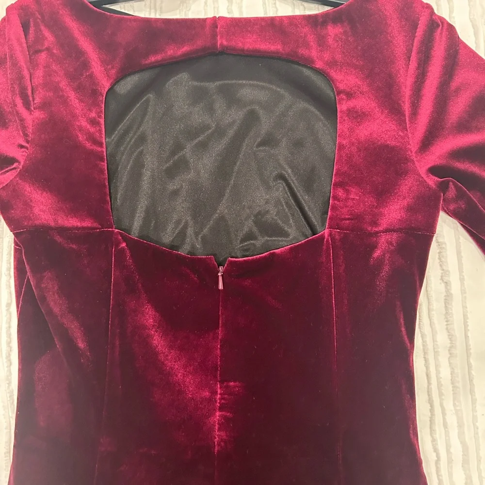 David Meister Velvet Burgundy Cocktail Dress with Crystal Cuffs - Picture 10 of 14